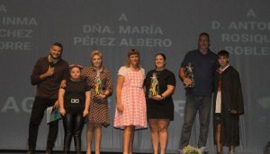 ADIS presenta su XXI Calendario Solidario 2026 en Bigastro con una gala llena de emoción e inclusión.